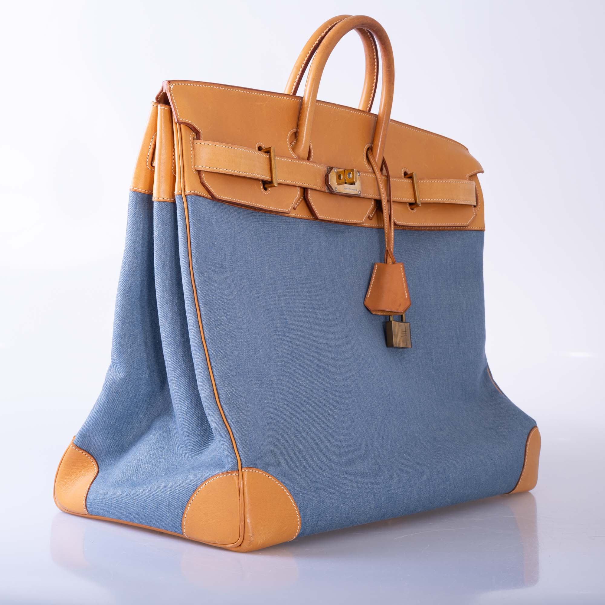 Hermès Vintage HAC Birkin 50 Denim and Naturelle Vache Liégée Gold Hardware 2 Hermès Vintage HAC Birkin 50 Denim and Naturelle Vache Liégée Gold Hardware - Image 2