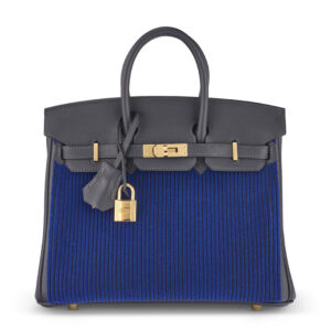 A LIMITED EDITION CABAN SWIFT LEATHER & BLEU SAPHIR TUFFETAGE CÔTE À CÔTE BIRKIN 25 WITH PERMABRASS HARDWARE
