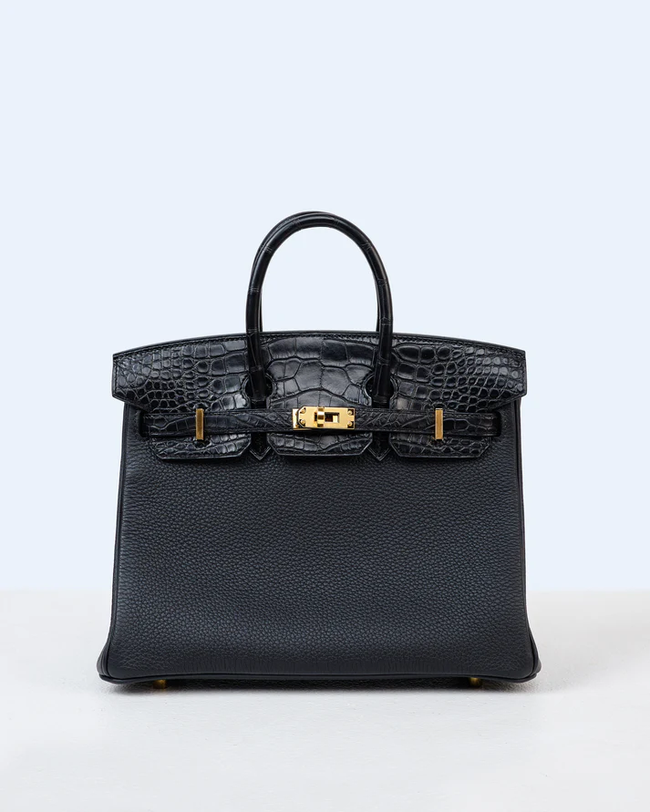 A LIMITED EDITION MATTE BLACK ALLIGATOR & TOGO LEATHER TOUCH BIRKIN 25 WITH ROSE GOLD HARDWARE 1 Birkin 25 Black in Togo Leather and Matte Alligator Touch with Gold Hardware