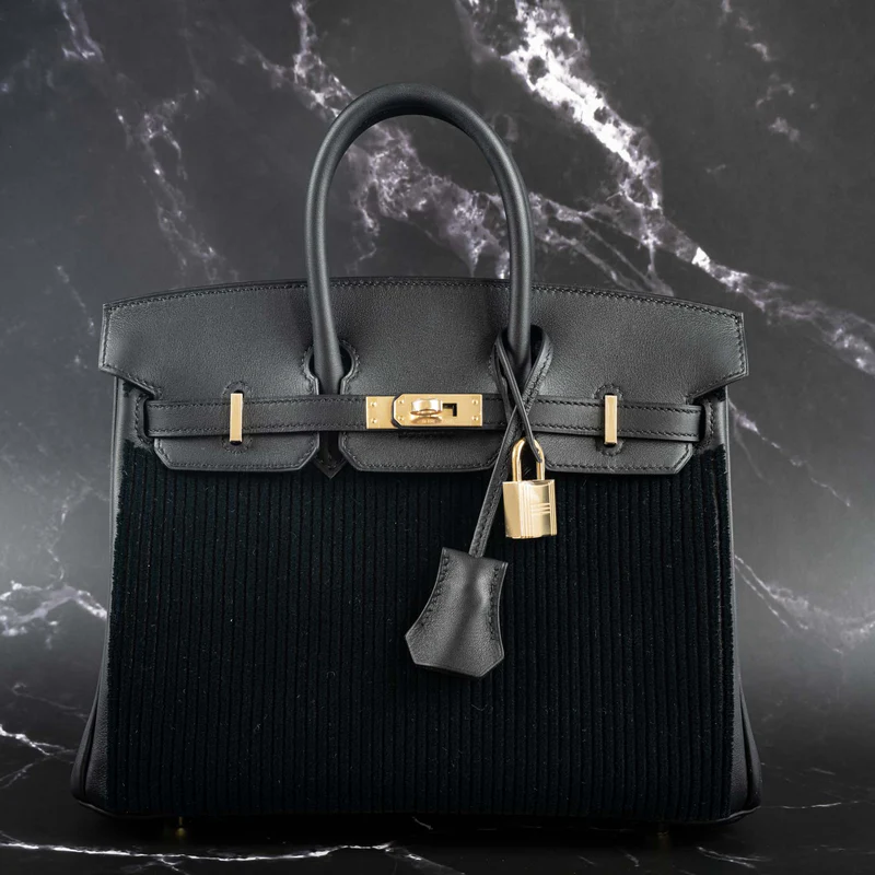 Hermès Birkin 25 Black côte à côte tuffetage and Swift Permabrass Hardware 3 Hermès Birkin 25 Black côte à côte tuffetage and Swift Permabrass Hardware - Image 3
